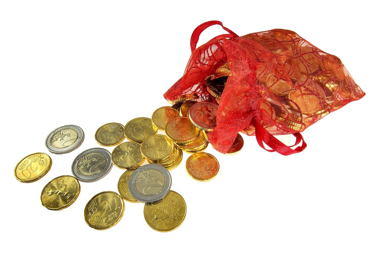 A visual representation of the political landscape, illustrating the tension between government officials and opposition leaders as they prepare for the upcoming Budget