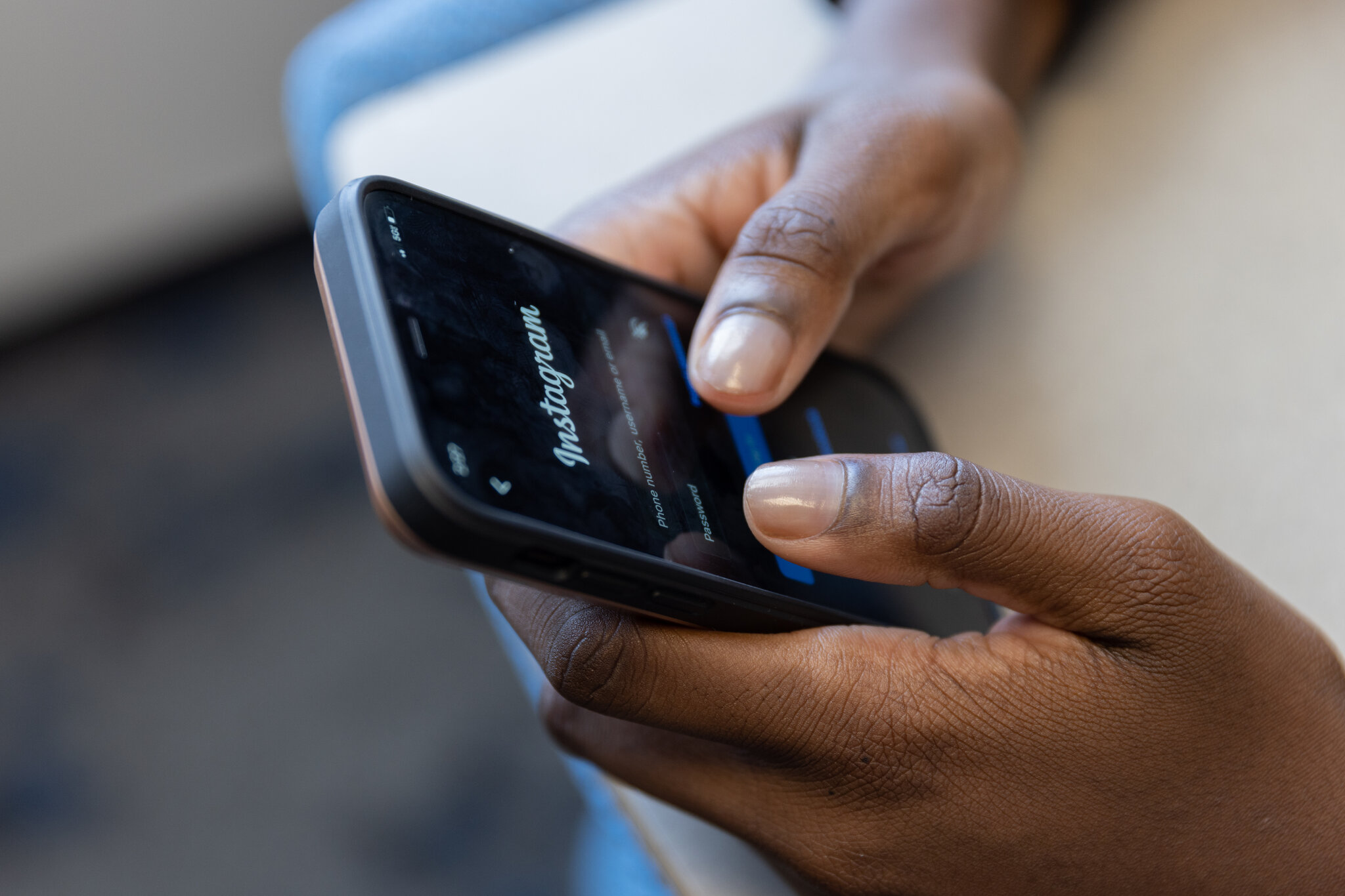 Study Finds Mental Health Benefit to One-Week Social Media Break