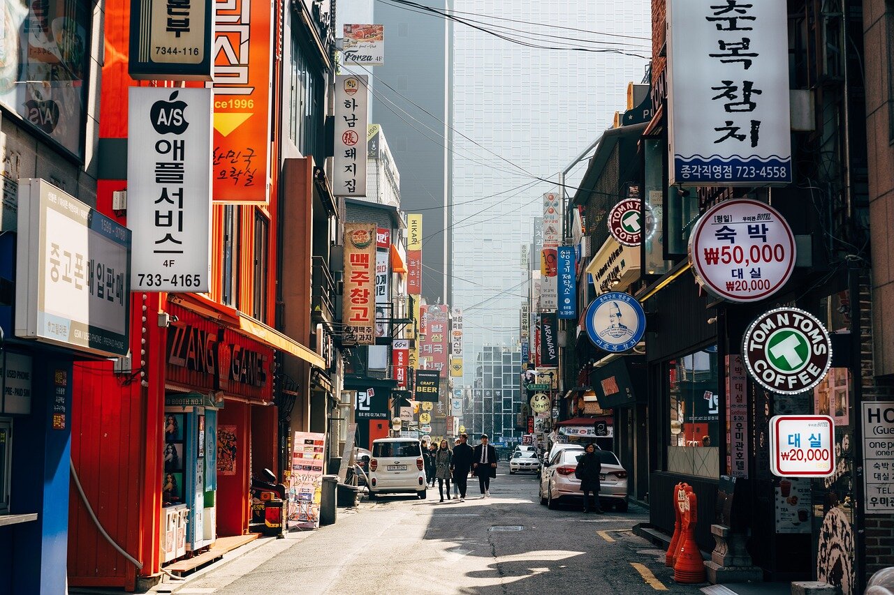 A vibrant Kdrama scene being filmed on location, capturing the essence of Korean storytelling for a global audience