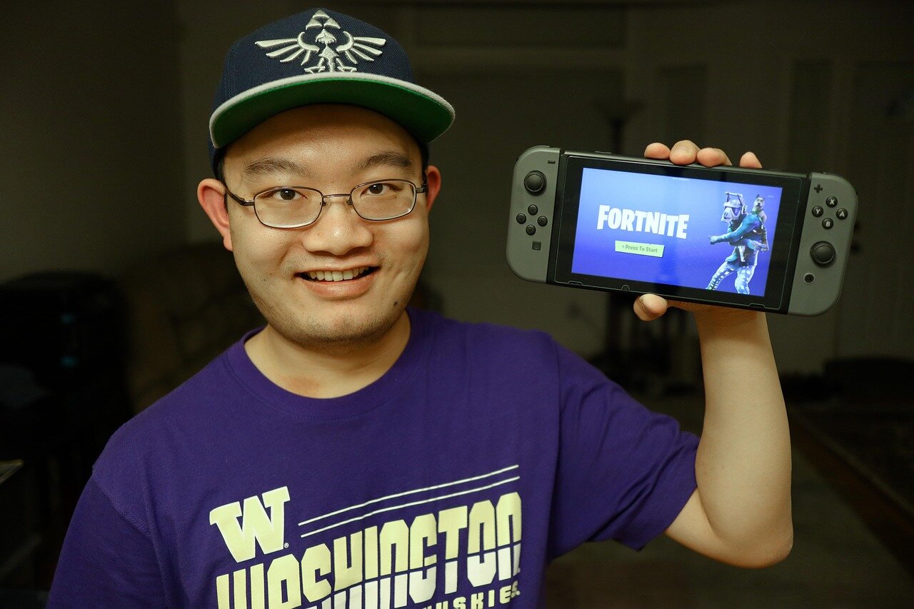 The excitement among fans is palpable as they gather to discuss the launch of Mongraal's skin, showcasing their enthusiasm for this new addition to the game