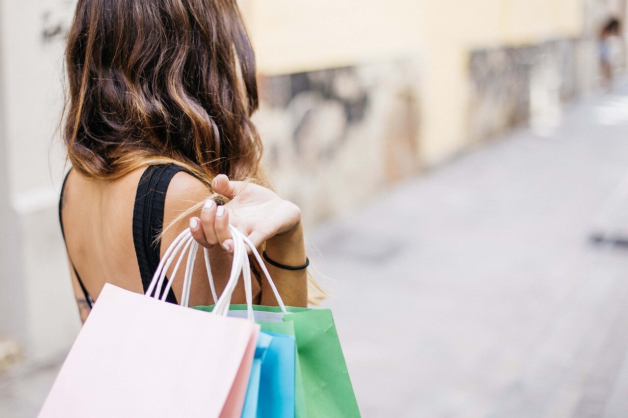 How AI is Transforming Online Shopping