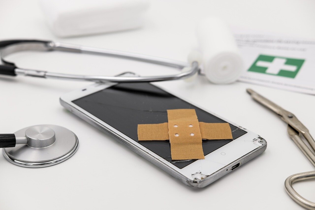 A patient undergoes tests following a misdiagnosis, highlighting the critical role of AI in revealing significant cardiac issues